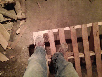 Greenhouse seedling table